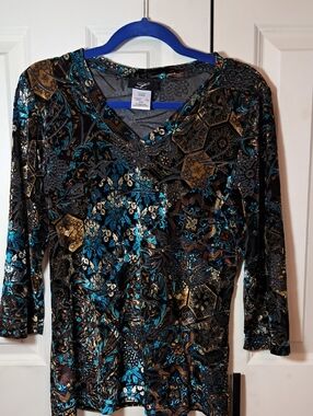 Libra Metallic Teal & Gold V-Neck Long Sleeve Top